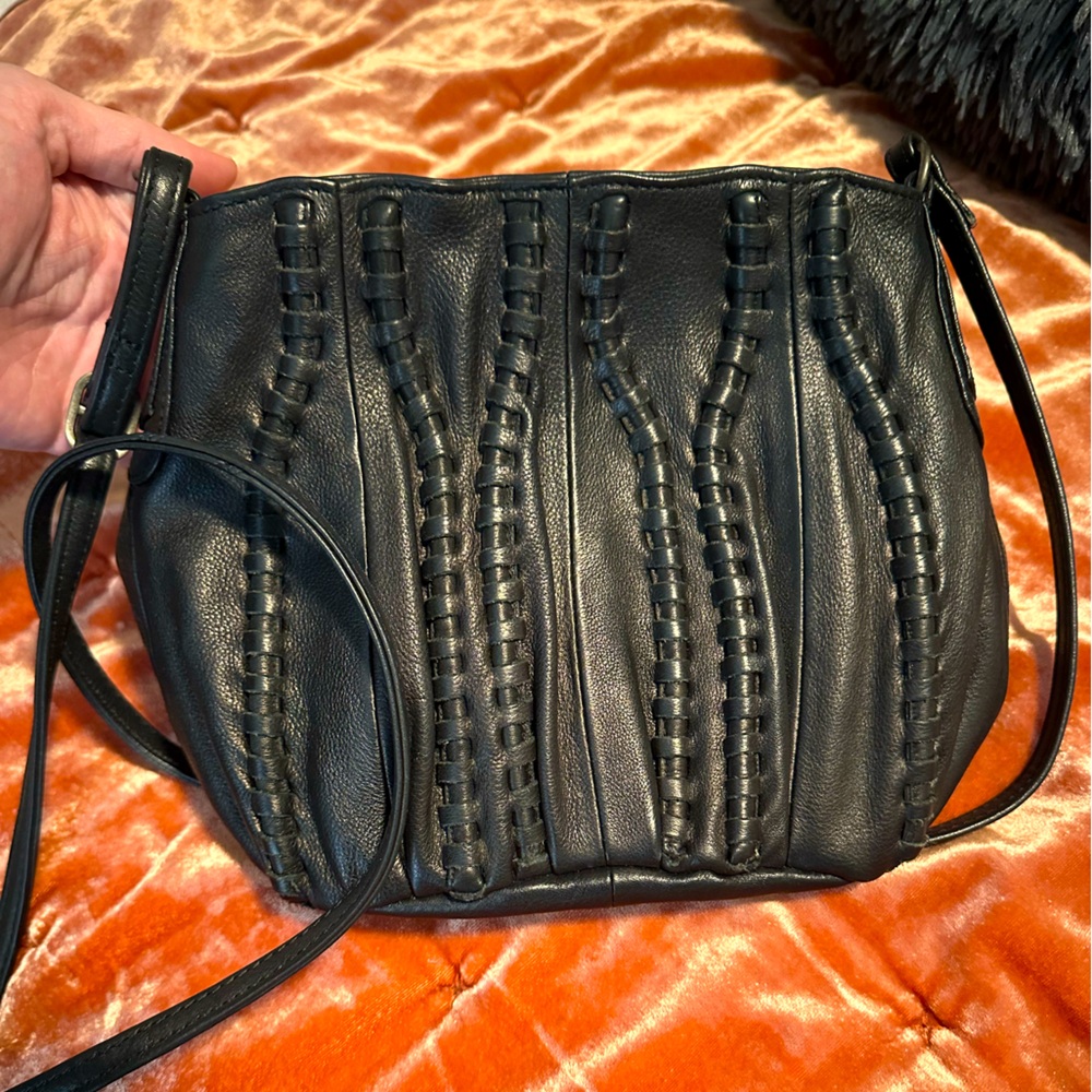 Day & Mood Leather Crossbody black